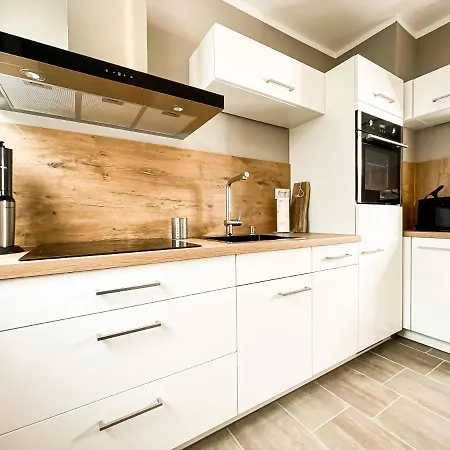 Modernes, Mediales Apartment, Naehe Der Neuen Leipziger Messe, Bis Vier Personen