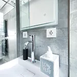 Modernes, Mediales Apartment, Naehe Der Neuen Leipziger Messe, Bis Vier Personen Leipzig