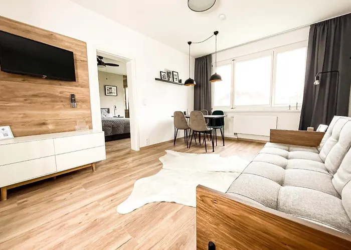 Modernes, Mediales Apartment, Naehe Der Neuen Leipziger Messe, Bis Vier Personen *