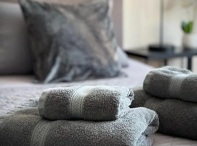 Modernes, Mediales Apartment, Naehe Der Neuen Leipziger Messe, Bis Vier Personen * Λειψία